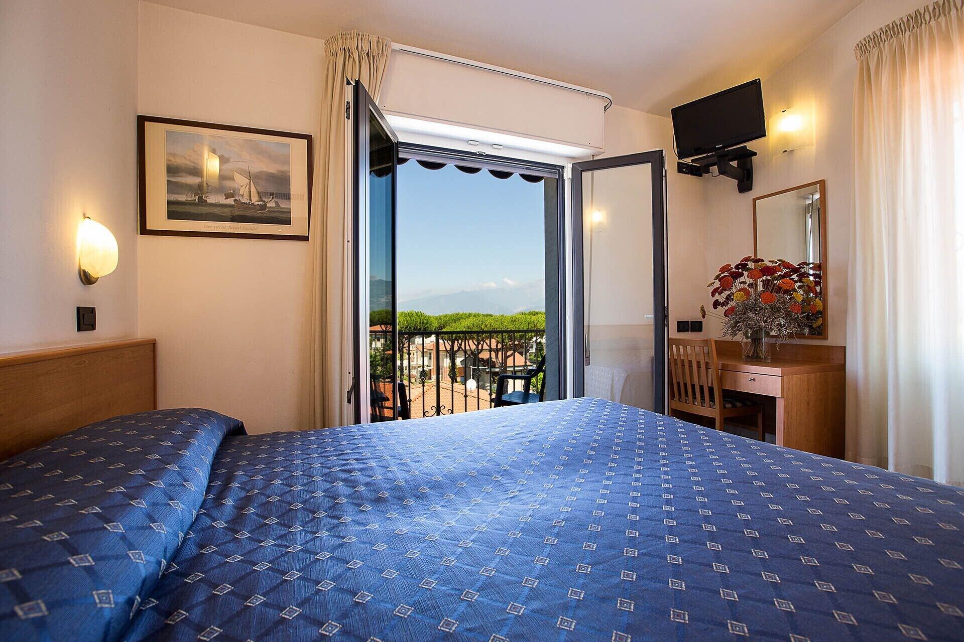 Hotel Fortunella Lido di Camaiore Exterior photo