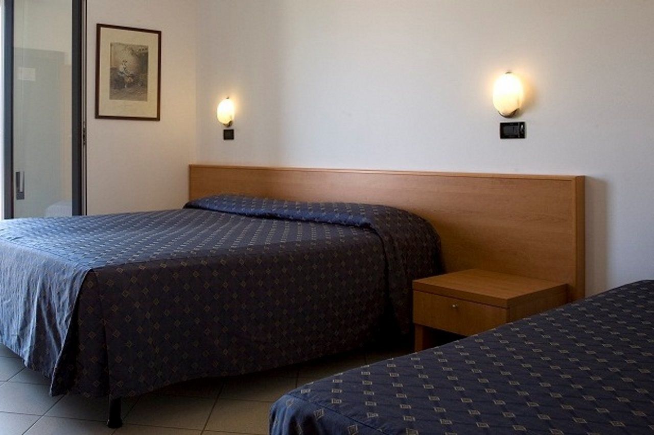 Hotel Fortunella Lido di Camaiore Exterior photo