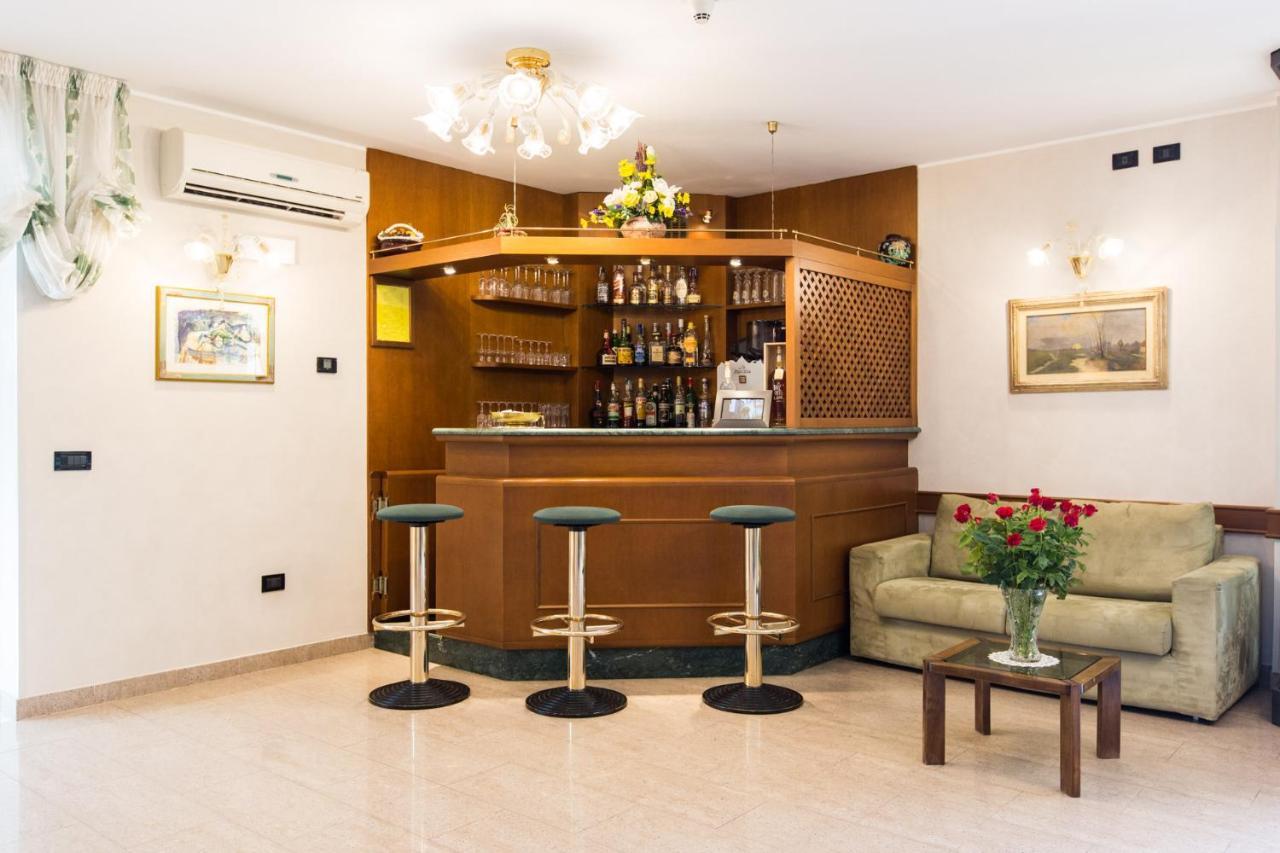 Hotel Fortunella Lido di Camaiore Exterior photo